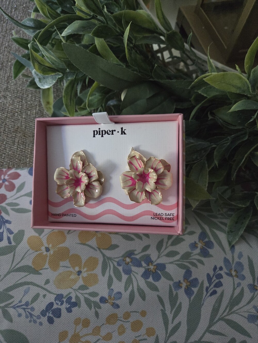 Piper Hand-Painted Pink & Cream Flower Stud Earrings